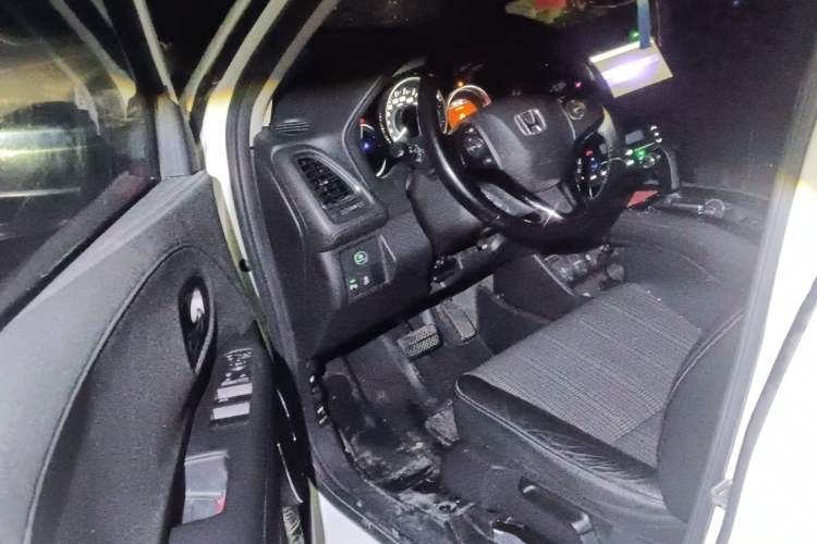 Used Honda Vezel 2015 1.8L CVT 2WD Luxury Model