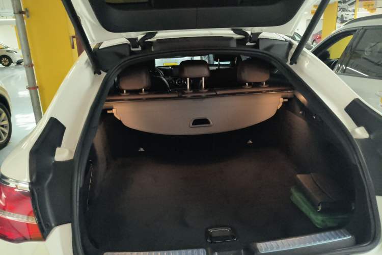 Used Mercedes-Benz GLC Coupe 2017 GLC 200 4MATIC Coupe SUV
