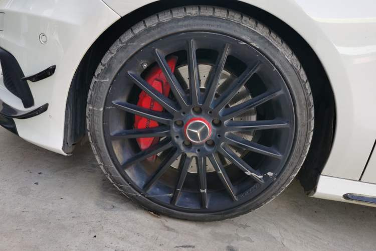 Used Mercedes-Benz A AMG 2014 AMG A 45 4MATIC Left Front Wheel Hub