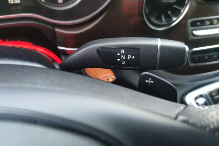 Used Mercedes-Benz V-Class 2021 V 260 Avantgarde Edition