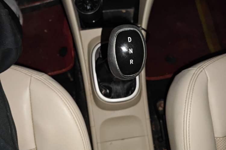 Used Dongfeng Junfeng E11K 2019 Standard Model
