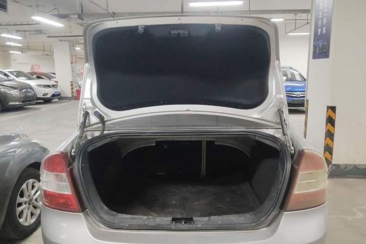 Used Ford Focus 2013 Sedan Classic 1.8L Manual Base Model Trunk