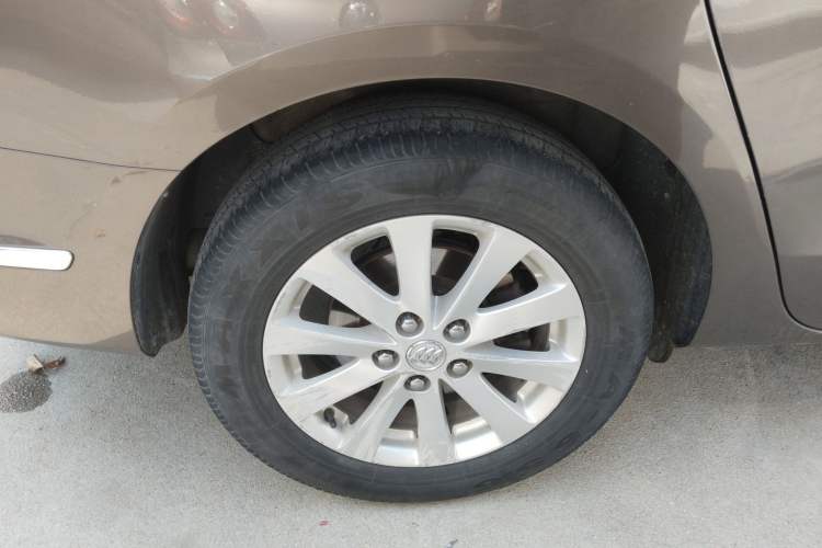 Used Buick GL8 2014 2.4L CT Luxury Business Comfort Edition
