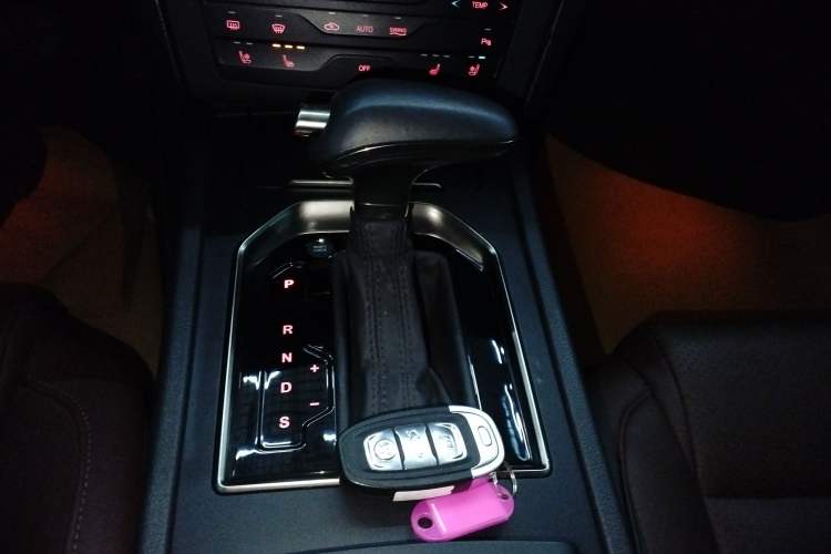 Used Hongqi H7 2018 2.0T Elite Edition
