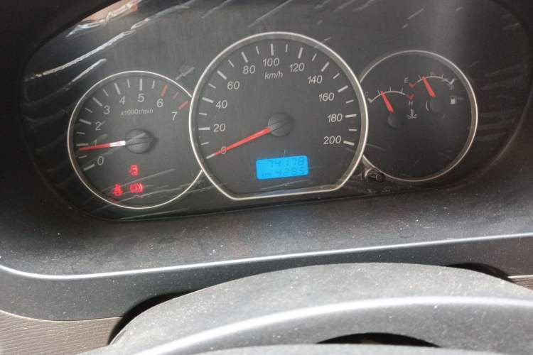 Used Wuling Hongguang 2014 1.5L S Standard Version Odometer Close Up