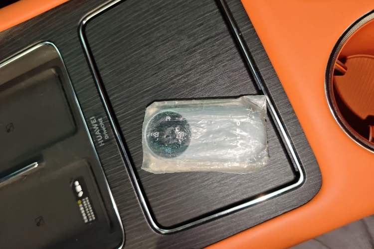 Used Hima AITO M8 2025 Extended-Range Ultra Version 53.4 kWh 6-Seater Edition