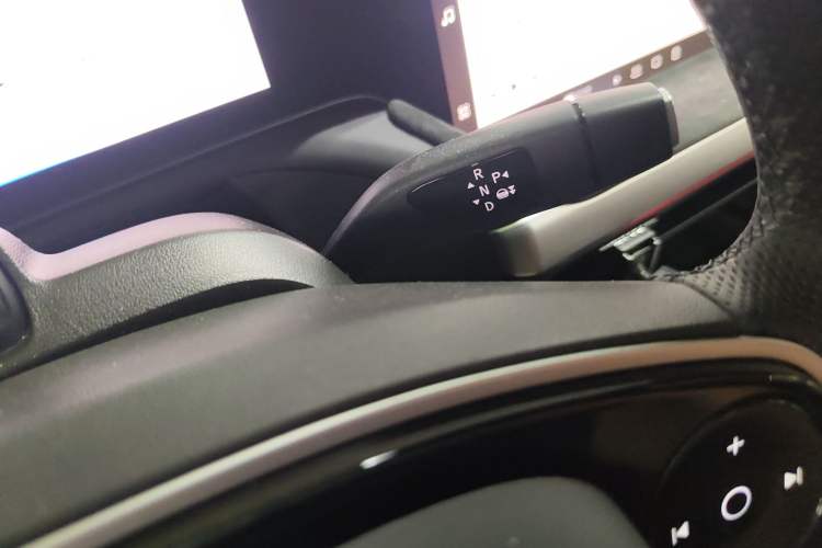 Used XPeng P7 2022 562E Performance Edition Gear Lever
