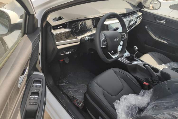 Used Chery Arrizo 5 2025 Excellence Version 1.5L Manual Fashion Edition
