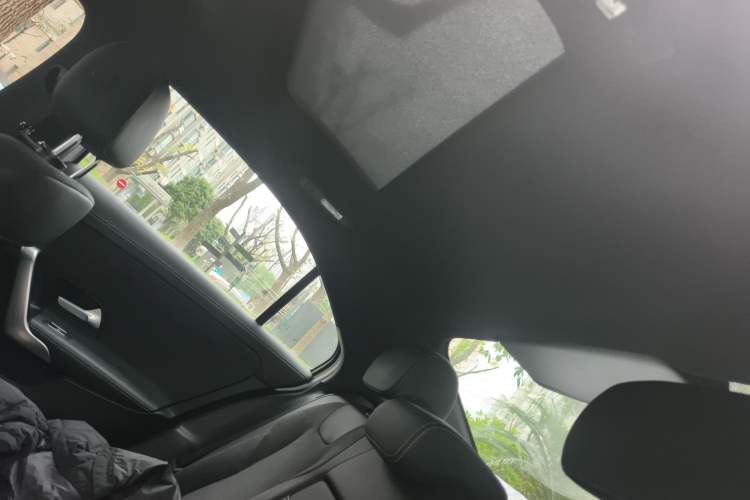 Used Mercedes-Benz A-Class 2020 Restyled A 200 L Sport Sedan Fashion Version Headliner