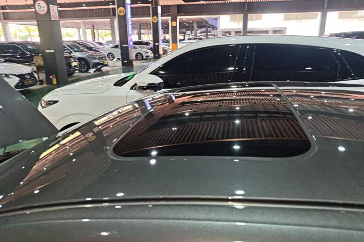 Used Geely Auto Emgrand 2022 4th Generation 1.5L CVT Flagship Model
