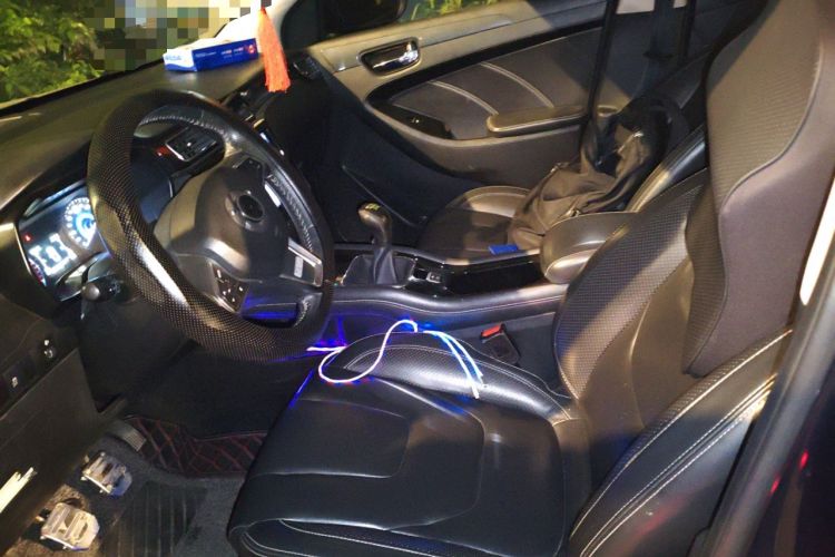 Used Dongfeng Fengon 580 2016 1.5T Manual Luxury Edition
