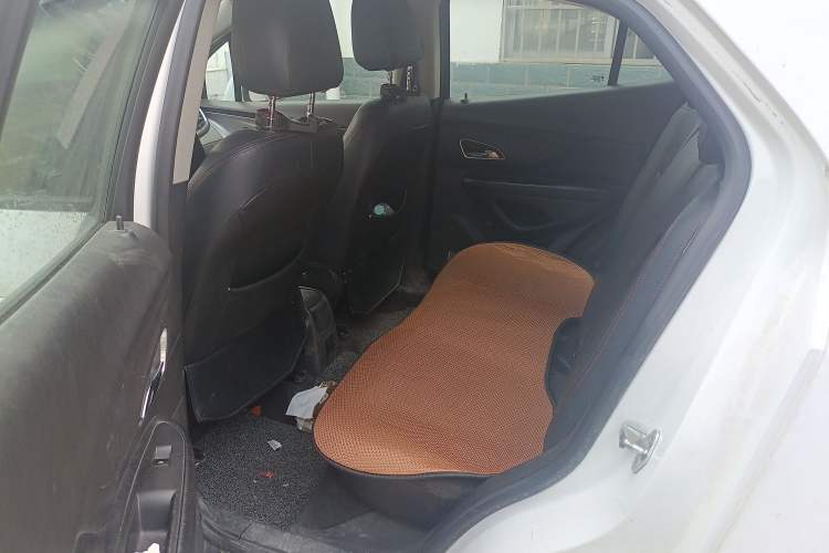 Used Buick Encore 2014 1.4T Automatic Two-Wheel Drive Urban Elite Model Left Rear Seat