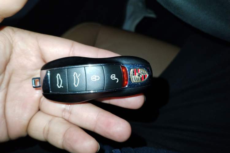 Used Porsche 718 2018 Cayman 2.0T Vehicle Key