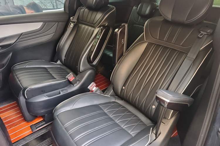 Used Roewe iMAX8 2021 400TGI Supreme Series Lu Zun Edition
