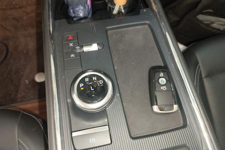 Used Ford Mondeo 2025 2.0T EcoBoost Luxury Version