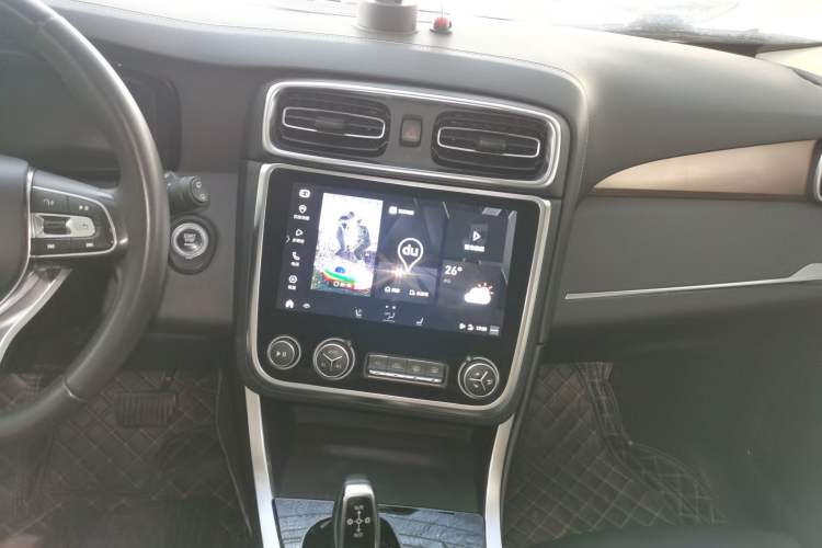 Used Lynk & Co 01 2019 2.0T Two-Wheel-Drive Pro Version China VI Standard
