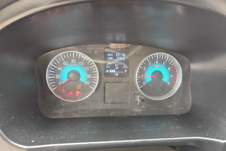 Used Jinbei Gold Hiace 2023 1.5L Passenger Vehicle Engineering Lion 5/6/7 Seater