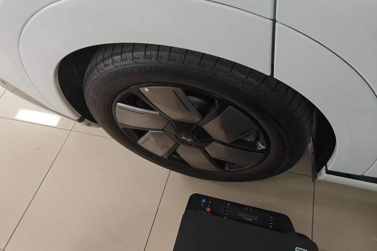 Used XPeng X9 2024 702 Ultra-Long Range Pro