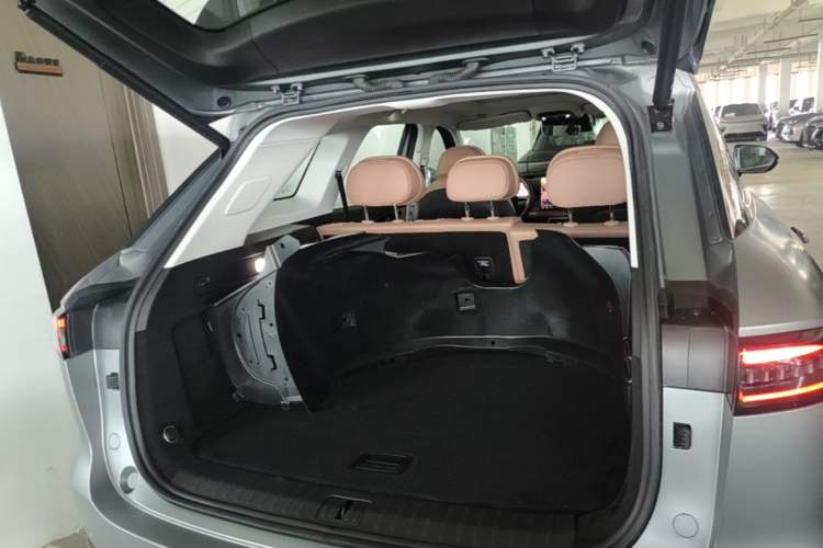 Used Chery Tiggo 8 L 2024 2.0T Two-Wheel Drive Prestige Version 5 Seats