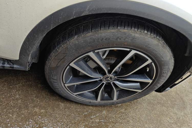 Used Mercedes-Benz GLC 2020 Facelift GLC 300 L 4MATIC Dynamic Edition Right Front Wheel Hub