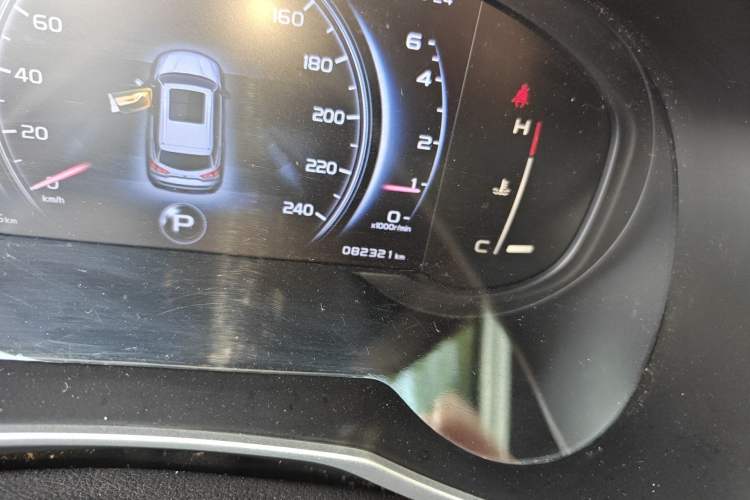 Used Geely Auto Emgrand X7 Sport 2018 1.8TD Automatic Two-Wheel Drive ZhiZun Model with 4G Connectivity Odometer Close Up