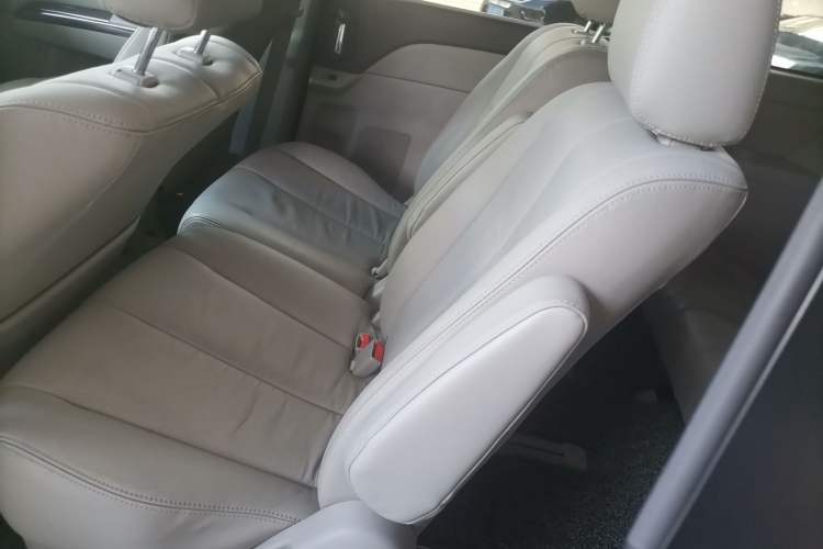 Used Mazda Mazda 8 2013 2.5L Ultimate Edition