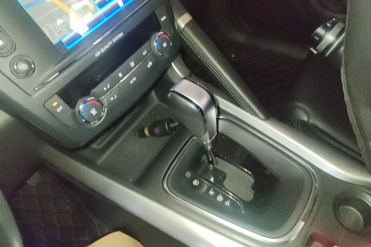 Used Renault Kadjar 2017 2.0L Two-Wheel-Drive Leading Edition