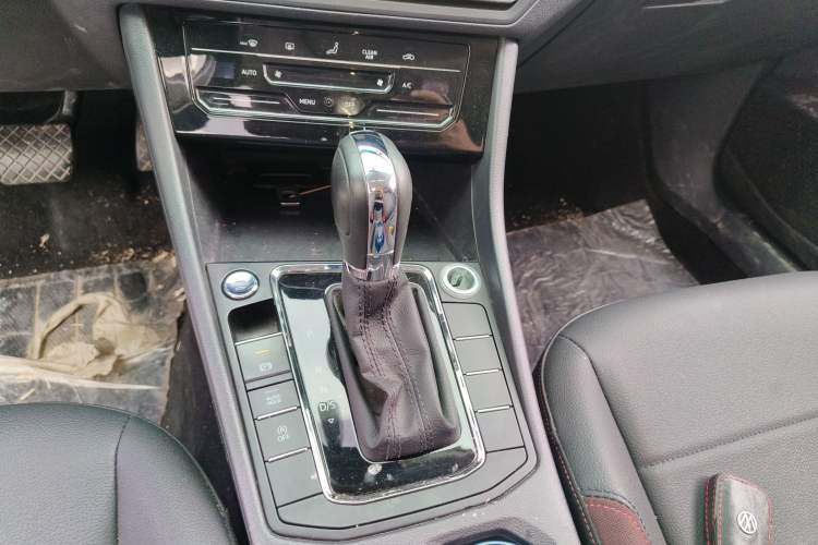 Used Volkswagen Bora 2020 1.5L Automatic Elite Version Gear Lever