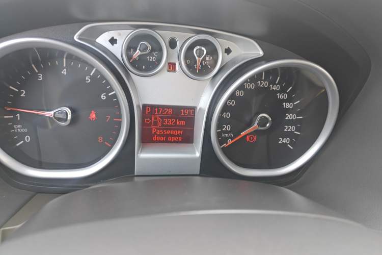 Used Ford Focus 2011 Hatchback 1.8L Automatic Fashion Edition
