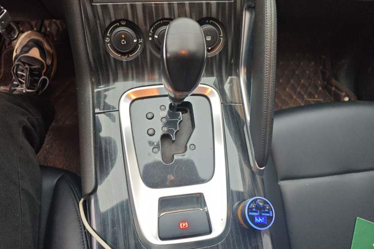 Used Peugeot 3008 2015 2.0L Automatic Classic Edition