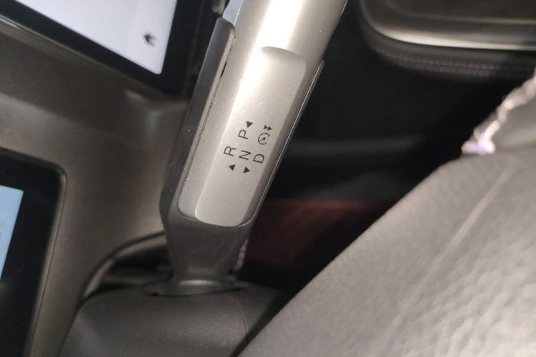 Used AION V 2024 Plus 70 Star Edition Ternary Lithium Gear Lever