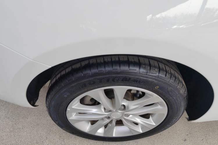 Used Buick Verano 2019 Sedan 20T Dual-Clutch Leading Model Right Rear Wheel Hub