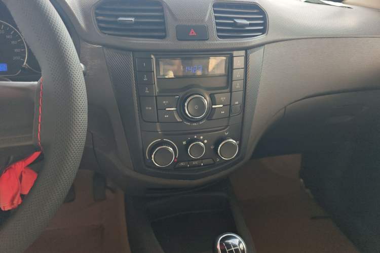 Used Wuling Hongguang 2014 1.5L S Standard Version
