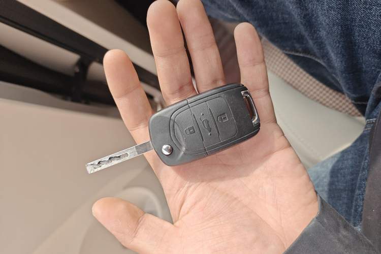 Used Wuling Hongguang MINIEV 2024 3rd Generation 215km Youth Edition Vehicle Key