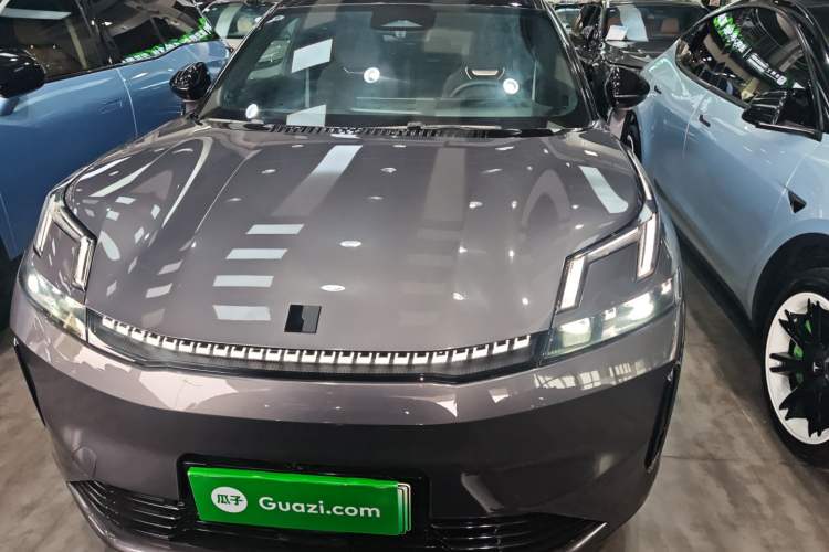 Used Lynk & Co 08 EM-P 2023 220 km Limited-Time Edition