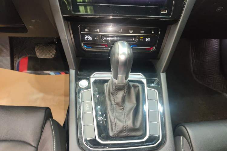 Used Volkswagen Magotan 2020 330TSI DSG Leading Model Gear Lever