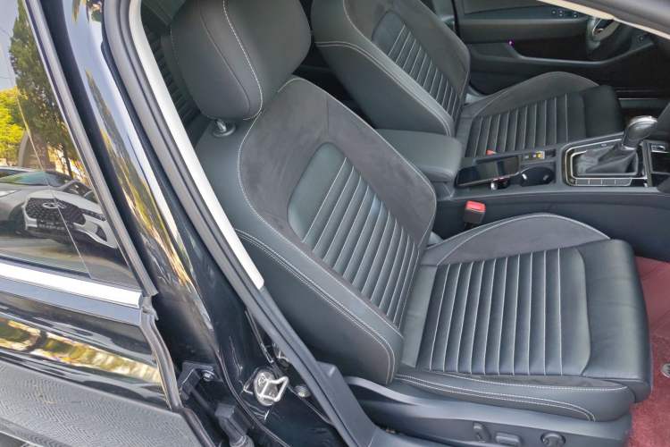 Used Volkswagen Magotan 2020 330TSI DSG Leading Model
