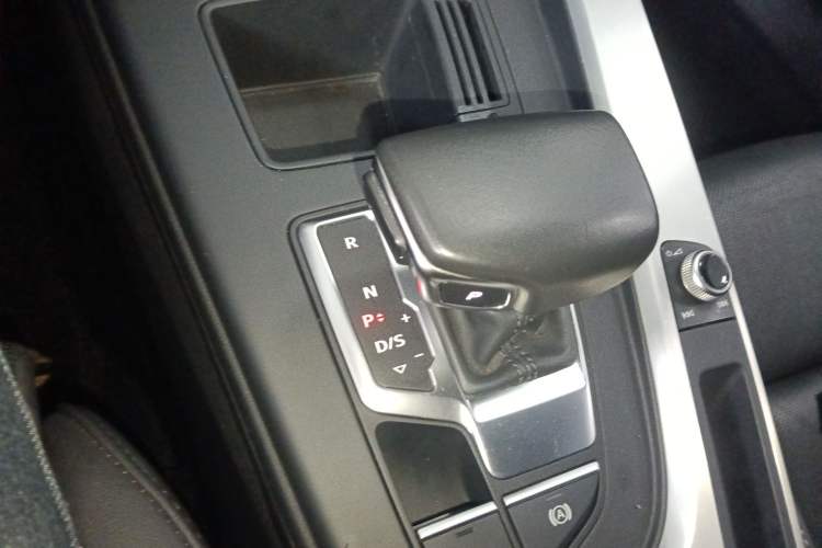 Used Audi A4L 2020 40 TFSI Fashion Dynamic Model
