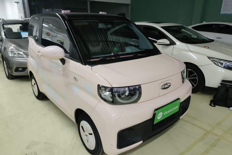 Used Chery QQ Ice Cream 2022 170km Sundae Phosphate Lithium-Ion Front Right 45 Deg