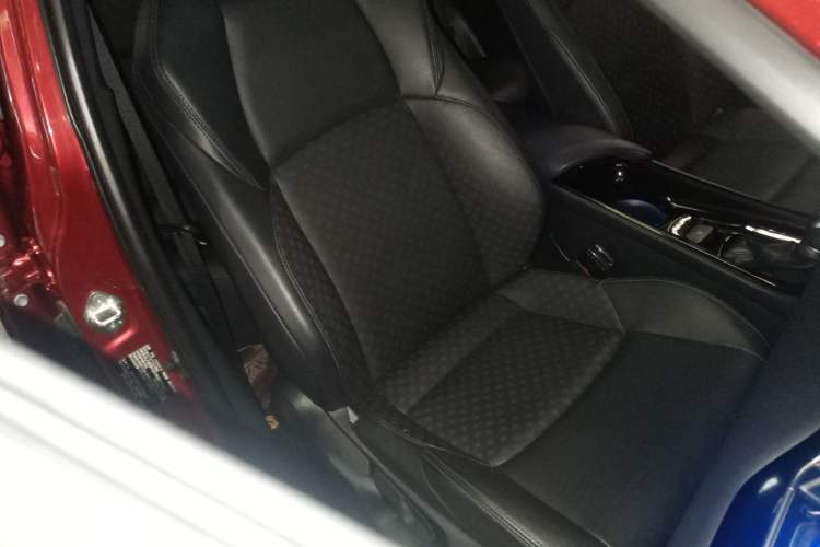 Used Toyota IZOA 2018 2.0L Yichi Version China VI Standard Right Front Seat