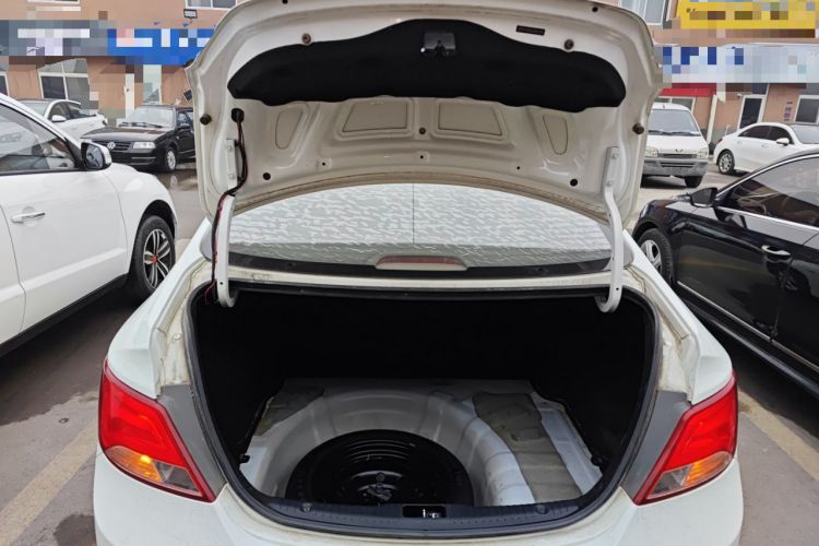 Used Hyundai Verna (older generation) 2016 1.4L Manual Smart GLS Trim
