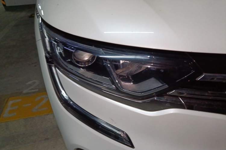 Used Renault Koleos 2018 2.0L Two-Wheel Drive Leading Edition
