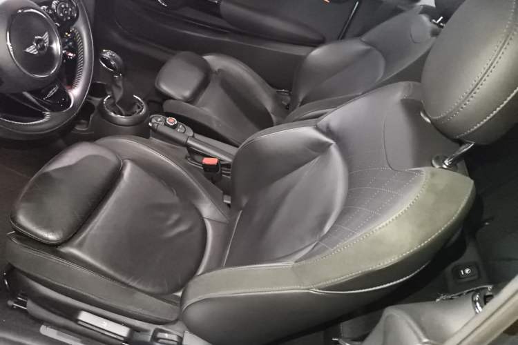 Used MINI 2017 1.5T COOPER CABRIO Freedom Edition
