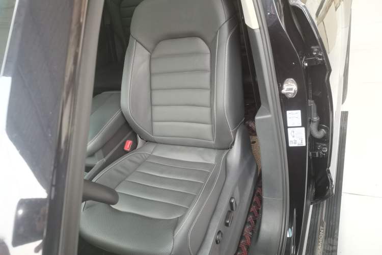 Used Volkswagen Teramont 2020 330TSI Two-Wheel-Drive Luxury Edition China VI Standard