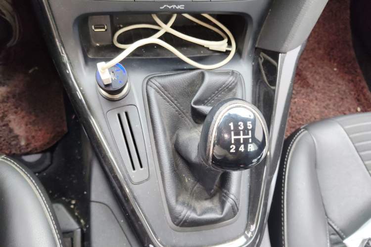 Used Ford Focus 2015 Hatchback EcoBoost 125 Manual – Ultra-Style Edition