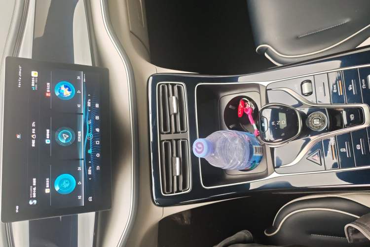 Used BYD Qin PLUS 2021 DM-i 55KM Flagship Model Audio And AC Panel