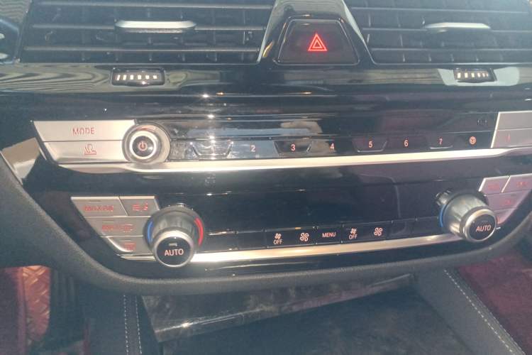 Used BMW 5 Series 2022 Second Facelift 525Li M Sport Package