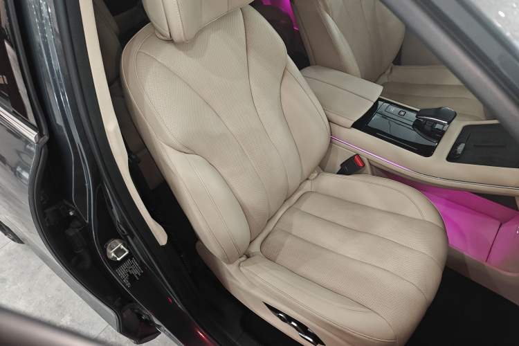 Used Hima AITO M7 2022 1.5T Rear-Drive Comfort Edition Right Front Seat