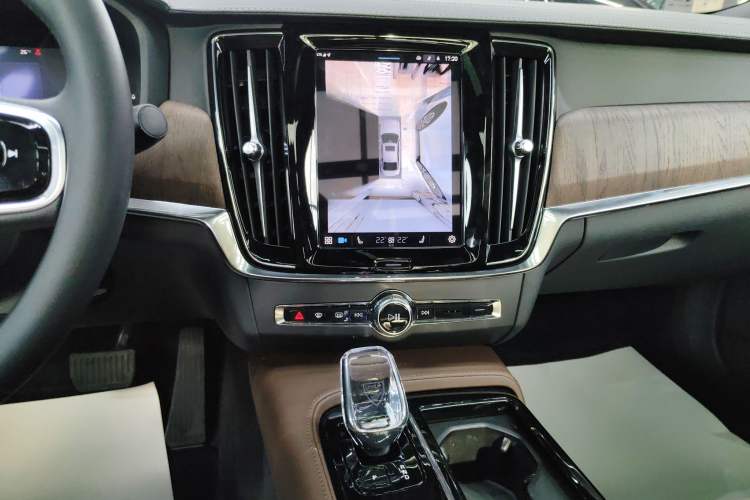 Used Volvo S90 New Energy 2024 Plug-in Hybrid Four-Wheel Drive Long-Range Luxury Smart Edition