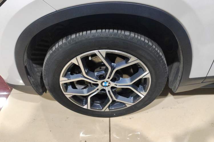 Used BMW X1 2022 sDrive25Li Leading Model Left Front Wheel Hub